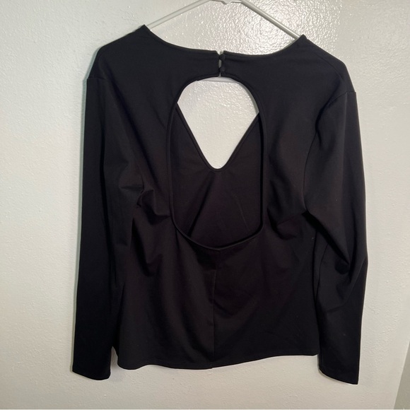 Future Collective V-Neck Long Sleeve Open Back T-Shirt Black XL - Picture 6 of 10